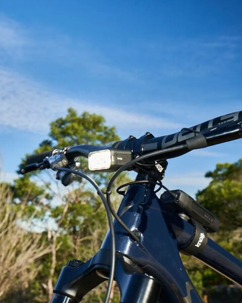 Knog Blinder E 1800 Front Light-9